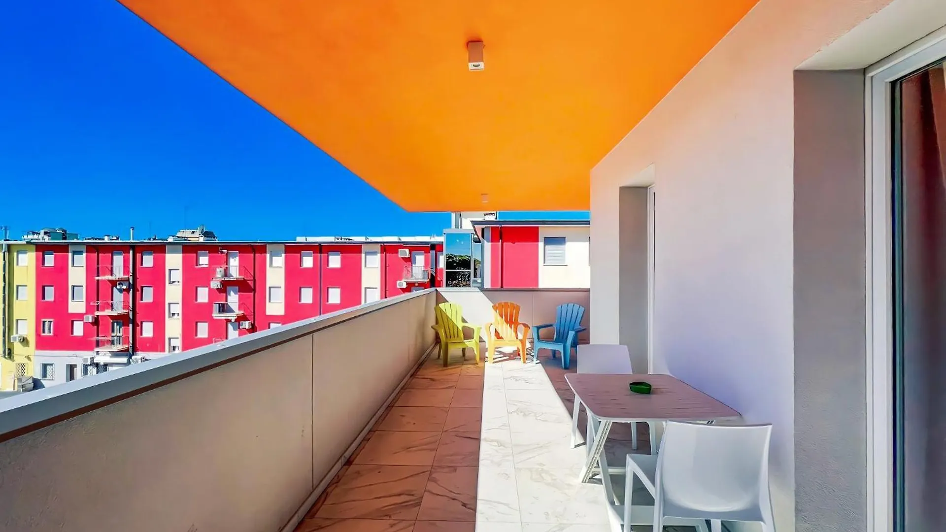 Colorful Living Central Bibione Apartment