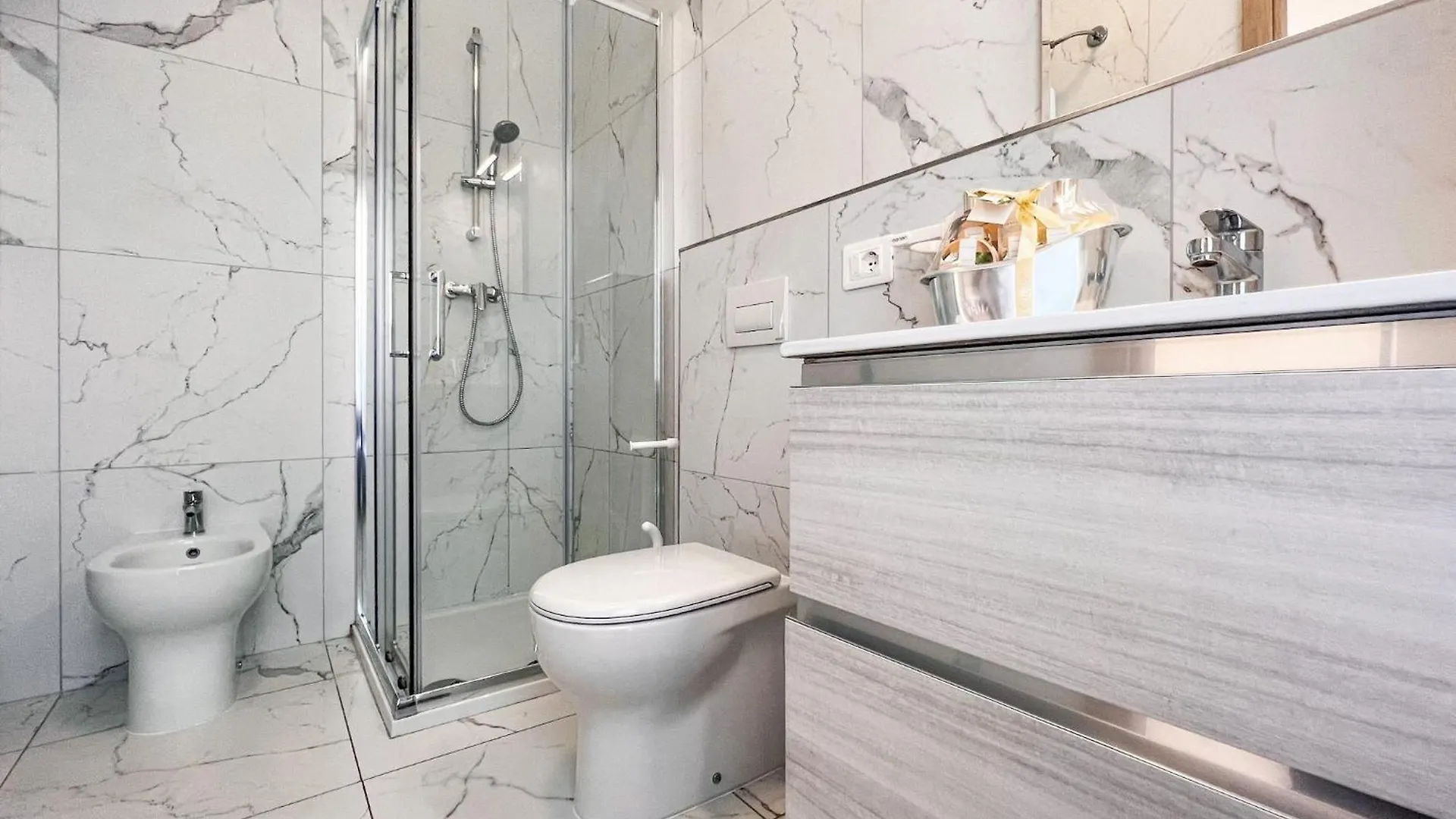 Colorful Living Central Bibione Apartment